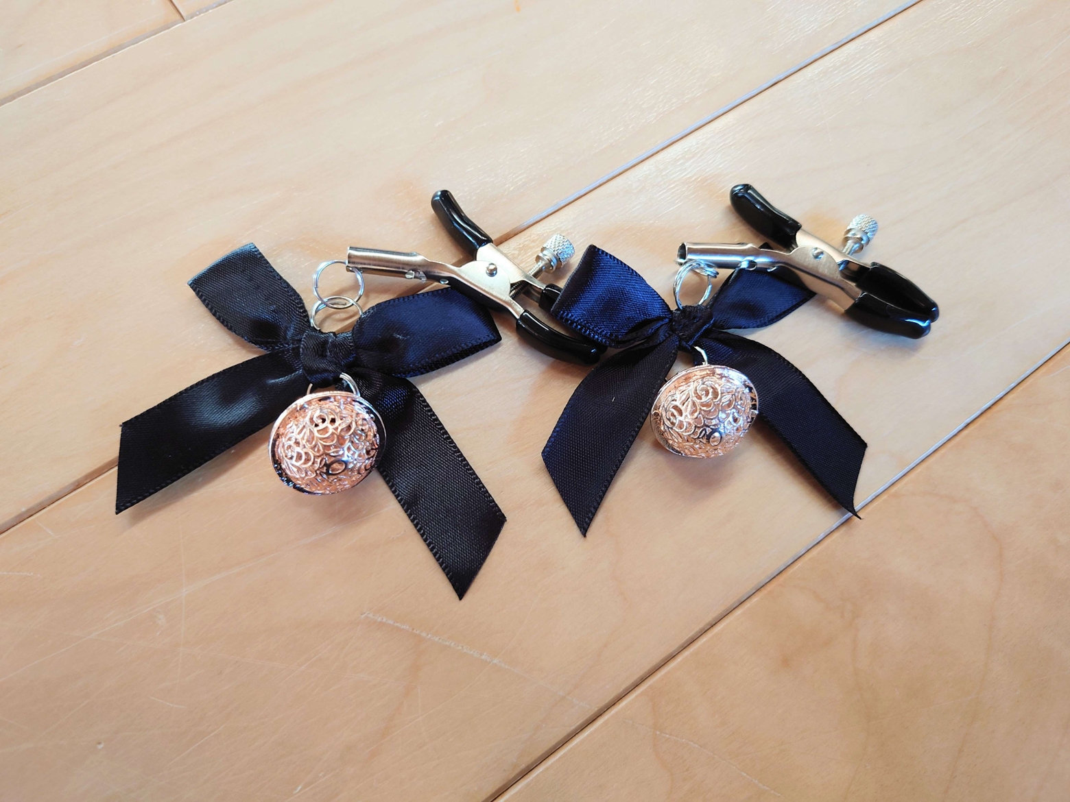 乳首開発調教(2)~鈴付きのニップルクリップを装着させての強○オナニー~厭らしい鈴の音を響かせながら乳首で絶頂をさせる(レナの調教記録~005)